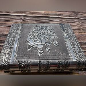 Beautiful Vintage Silverplated Floral Embossed jewelry box